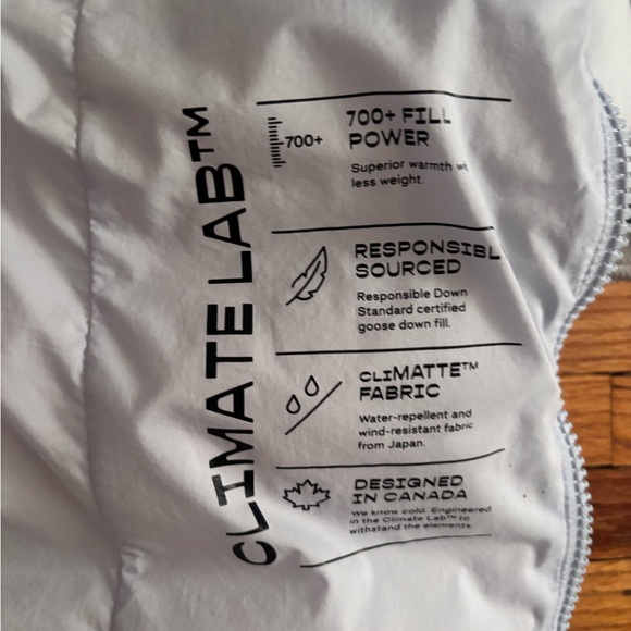 Aritzia Women's Soft Blue Supersnug Puffer Jacket - Picture 7 of 12